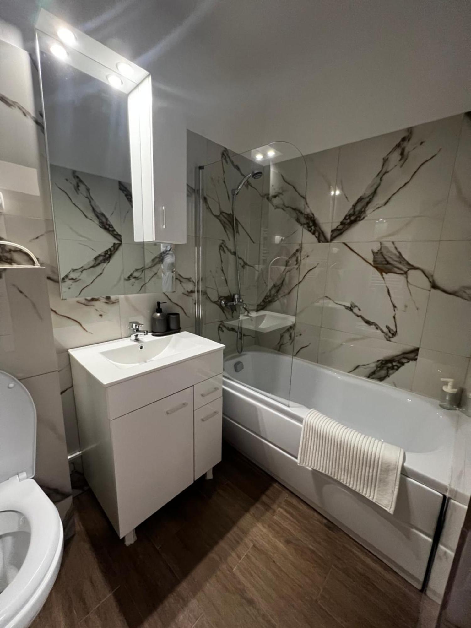 Central Studio Apartment บูคาเรสต์ ภายนอก รูปภาพ